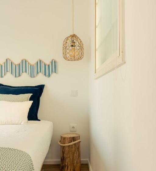 اتاق استاندارد با سرویس بهداشتی مشترک, Behappy Lodge & Brunch