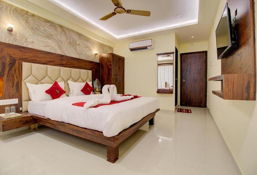 Номер Deluxe, Samaira Residency,dombivali