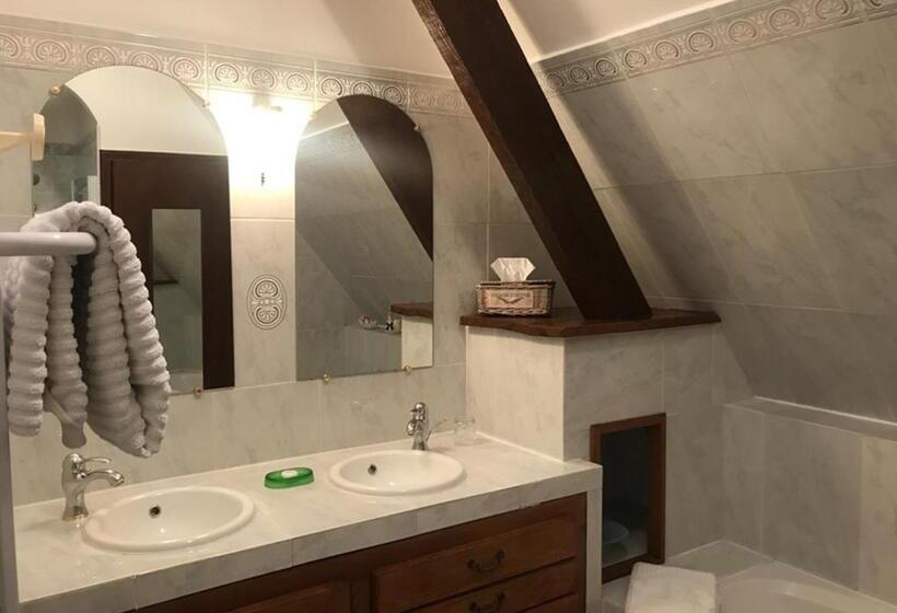 Номер Deluxe, Le Vieux Château De Hommes