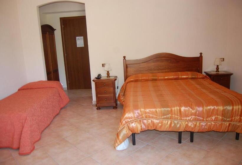 Номер Стандарт Трехместный, B&b La Tana Dell'orso