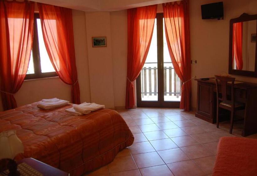Номер Стандарт Трехместный, B&b La Tana Dell'orso