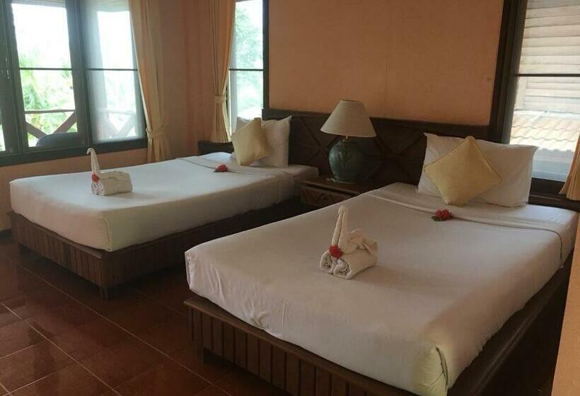 Номер Superior, Koh Ngai Resort