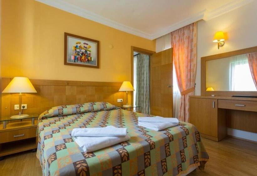 Вилла 3 Спальни, Orka World Hotel & Aquapark