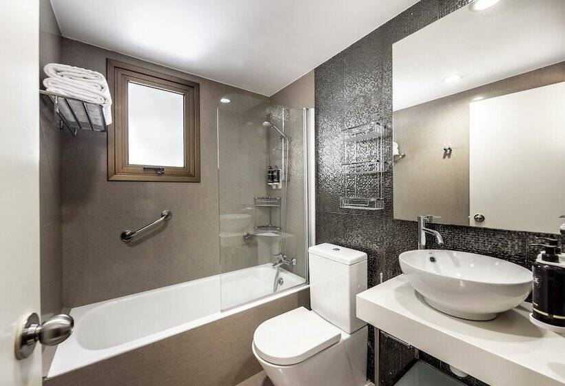 Люкс, King Jason Paphos   Designed For Adults By Louis Hotels