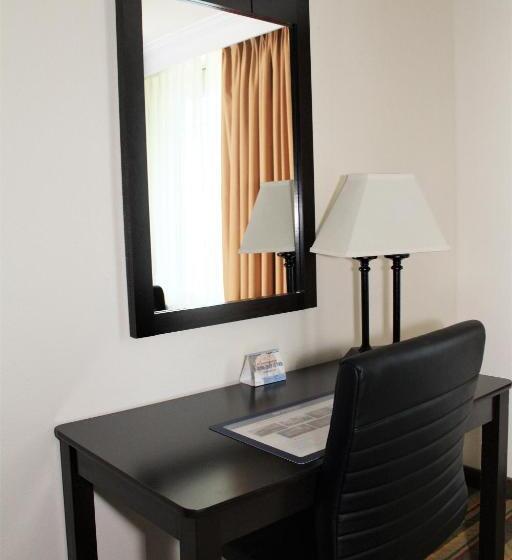 장애인을 위한 스위트, Best Western Visalia