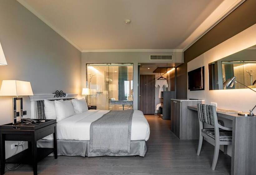 Номер Deluxe, The Grand Riverside