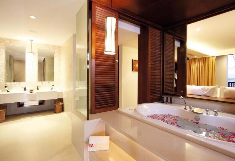 1 Bedroom Penthouse Apartment, Mövenpick Resort Bangtao Beach Phuket