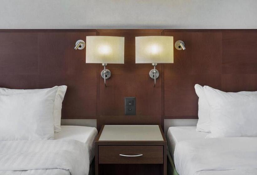 Номер Стандарт, Courtyard By Marriott Basel