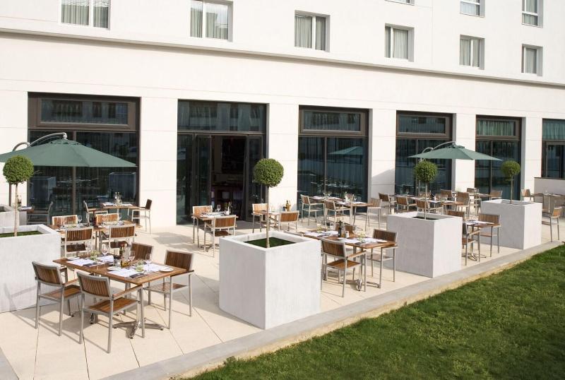 Номер Superior Кровать Кинг, Courtyard By Marriott Paris Saint Denis
