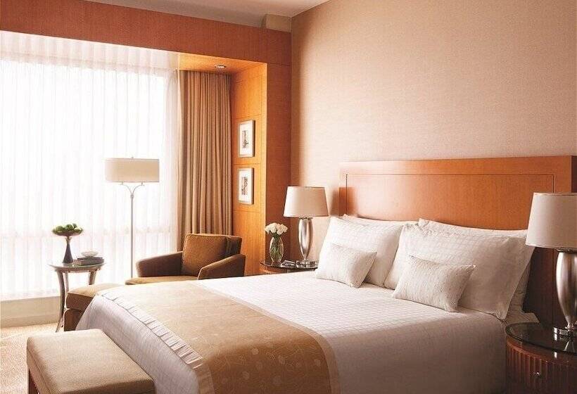 اتاق لوکس با چشم‌انداز دریا, Four Seasons Hotel Mumbai