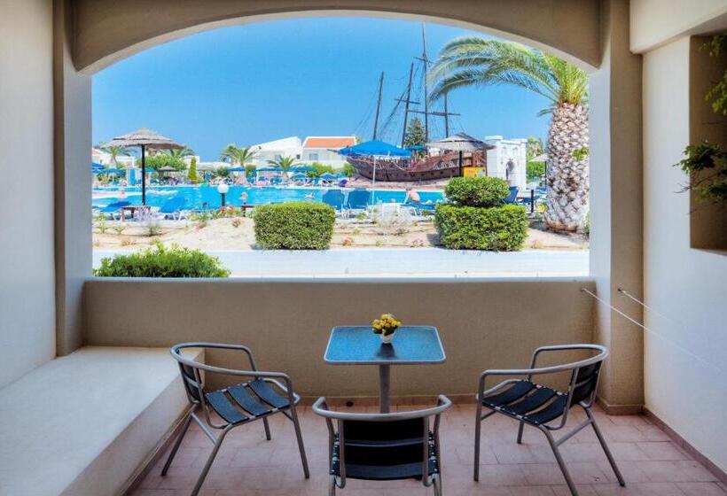 Апартаменты Comfort 2 Спальни, Kipriotis Village Resort
