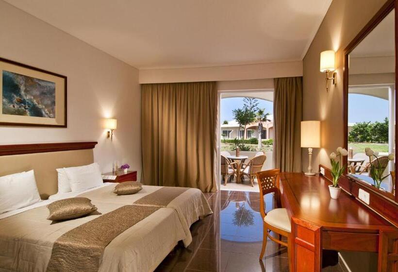 Президентский Люкс, Kipriotis Village Resort