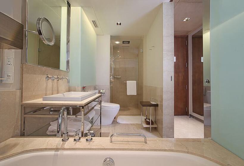 سوئیت کلاب, Trident Bandra Kurla