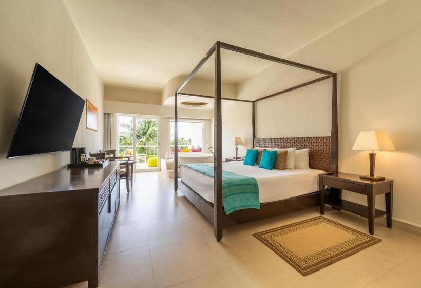 سوییت جونیور با چشم‌انداز دریا, Selection Riviera Cancún