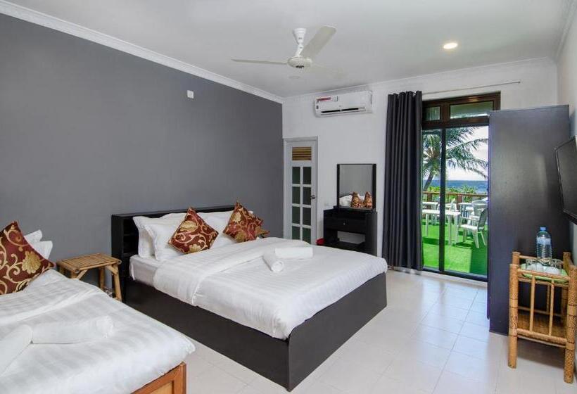اتاق سوپریور سه تخته, Paradise Retreat, Maafushi