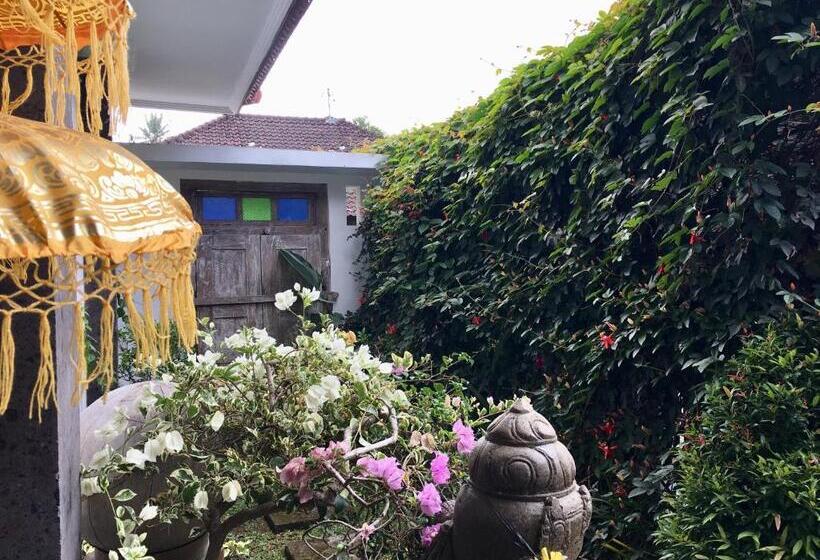 Вилла 3 Спальни, Villa Santai Karangasem