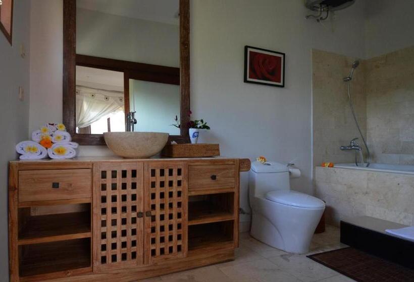 Вилла 3 Спальни, Villa Santai Karangasem