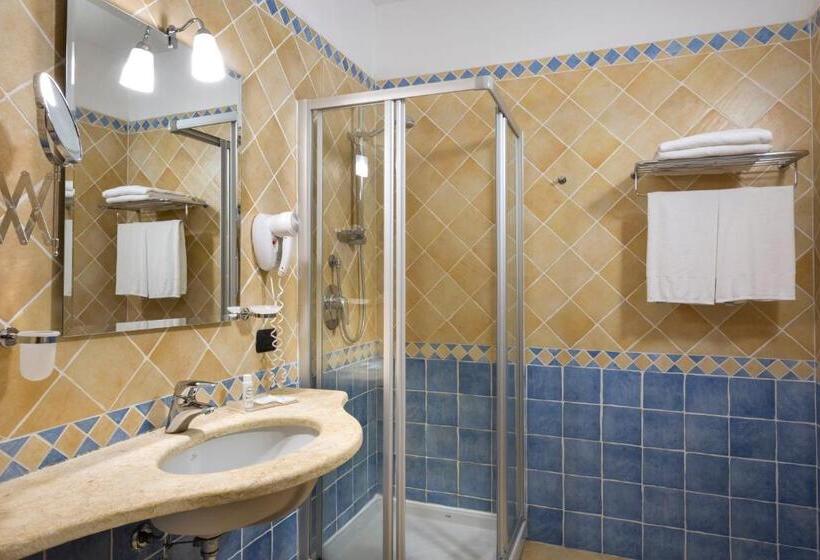 Четырехместный Номер Стандарт, Blu Hotel Morisco