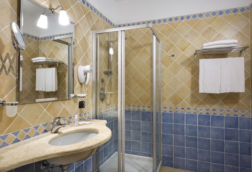 Четырехместный Номер Стандарт, Blu Hotel Morisco