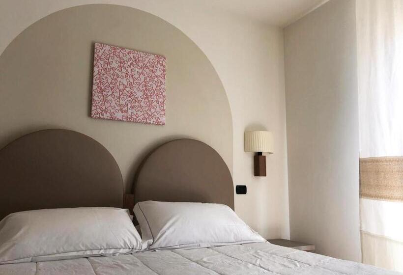 Полулюкс, Blu Hotel Morisco