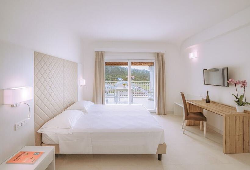 Quarto Triplo Deluxe, Moresco