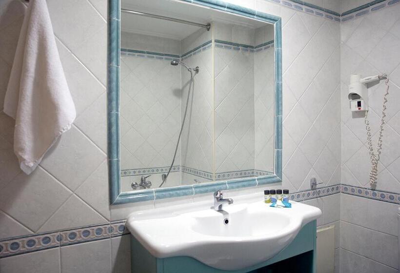 Номер Superior Вид на Море, Ramada by Wyndham, Athens Club Attica Riviera