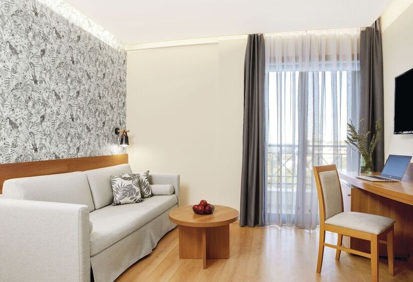 Люкс Премиум, Ramada by Wyndham, Athens Club Attica Riviera