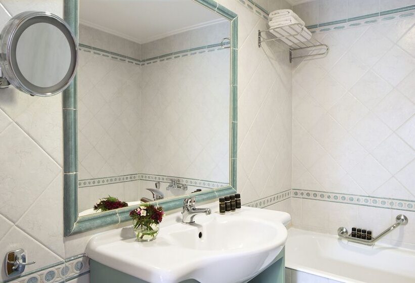 Номер Superior Вид на Море, Ramada by Wyndham, Athens Club Attica Riviera