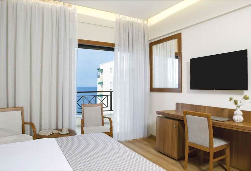 Люкс Premium 2 Спальни, Ramada by Wyndham, Athens Club Attica Riviera