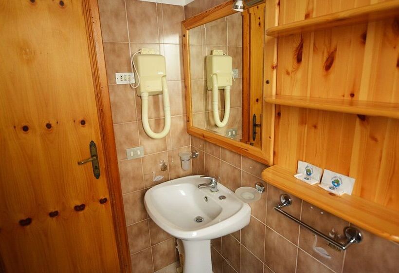 Номер Стандарт Трехместный, Villaggio L  Olivara
