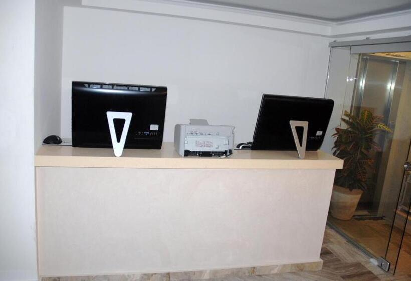 استودیوی استاندارد, Aria Hotel Samos Town