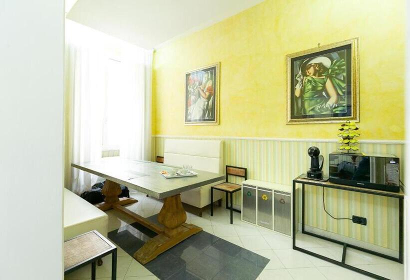 דירת חדר, Capitolium Rooms