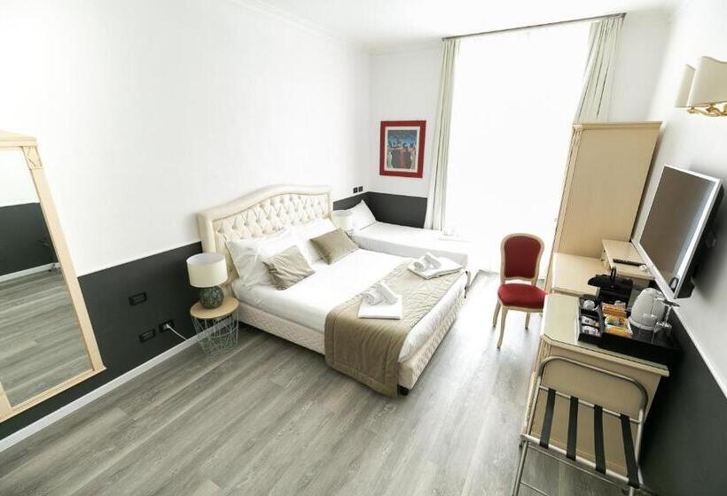 חדר דלוקס לשלושה, Capitolium Rooms
