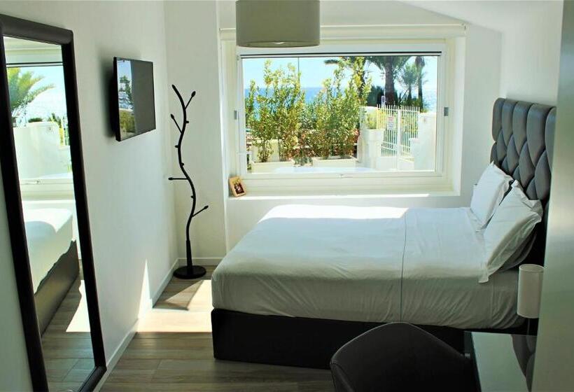 سوییت سوپریور با چشم‌انداز دریا, Sanremo Luxury Suites