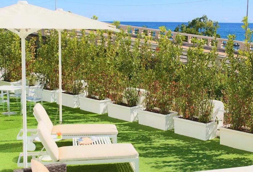 سوییت سوپریور با چشم‌انداز دریا, Sanremo Luxury Suites