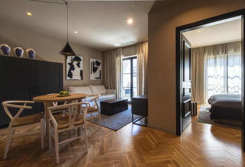 Полулюкс Вид на Бассейн, Design Hotel Verbenicum