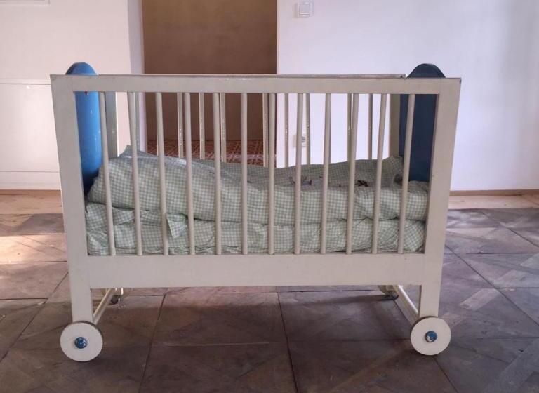 جناح مطل على المدينة, Das Hornsteiner