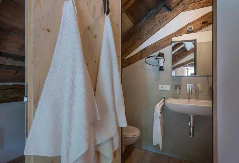 غرفة قياسية, Das Hornsteiner