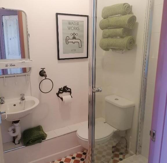 Quarto Estandar, No. 30