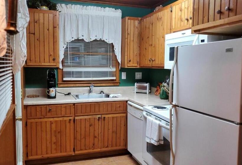 Люкс Вид на Реку, Cozy Creek Cottages