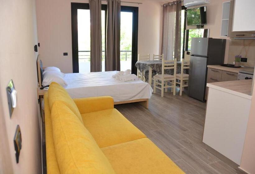 استودیو استاندارد با بالکن, Lungomare Private Rooms