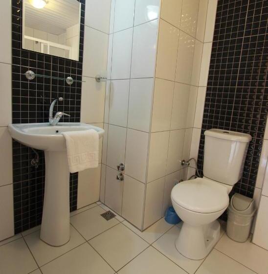 Quarto Estandar com Sacada, Elegant Baronessa Aparthotel