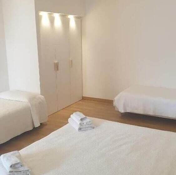 Quarto Superior Quádruplo, Albània