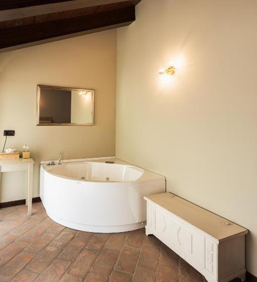 Номер Стандарт с Гидромассажем, Relais Bella Rosina Pool & Spa