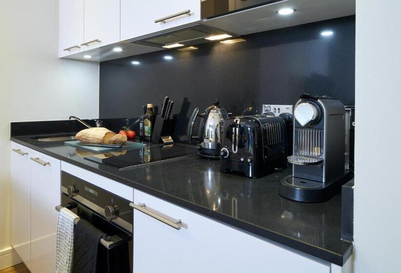 Апартаменты 1 Спальня, Cheval Harrington Court At South Kensington