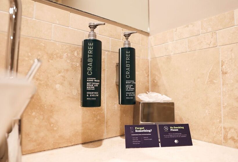 Семейный Номер, Doubletree By Hilton  Milton Keynes