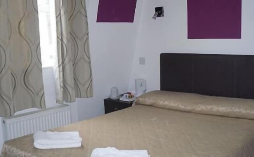 Номер Стандарт, Notting Hill Gate