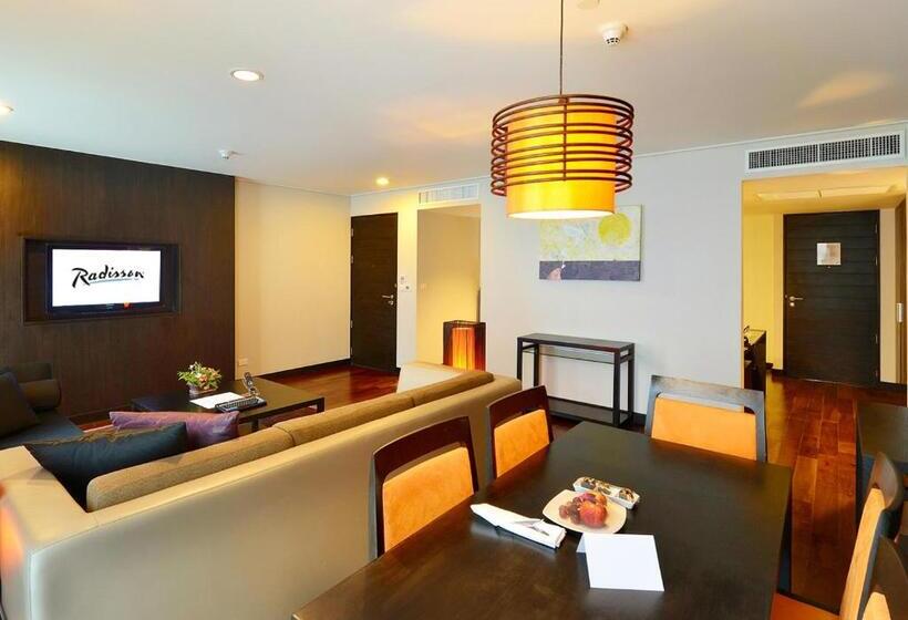 سوییت, Radisson Suites Bangkok Sukhumvit