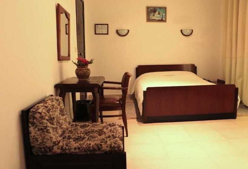 اتاق استاندارد یک نفره, Saint Georges Tunis