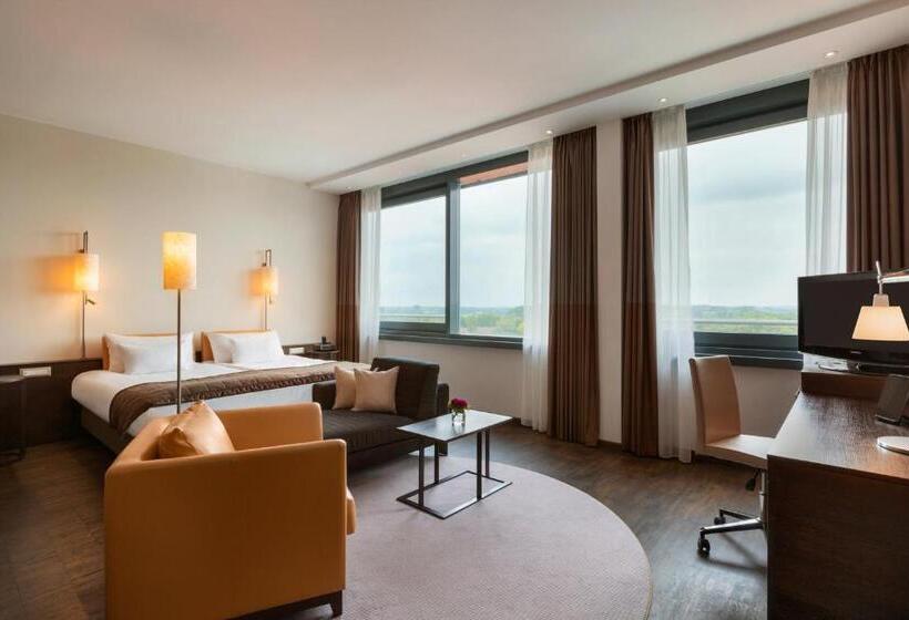 Полулюкс, Infinity Hotel & Conference Resort Munich